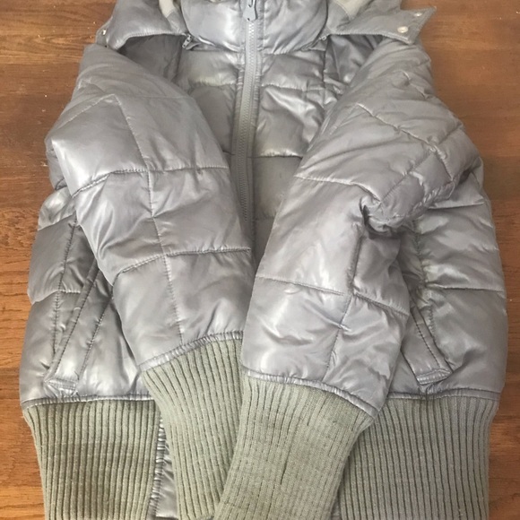 Old Navy Cozy Fleece-lined Grey Puffer - Picture 6 of 9